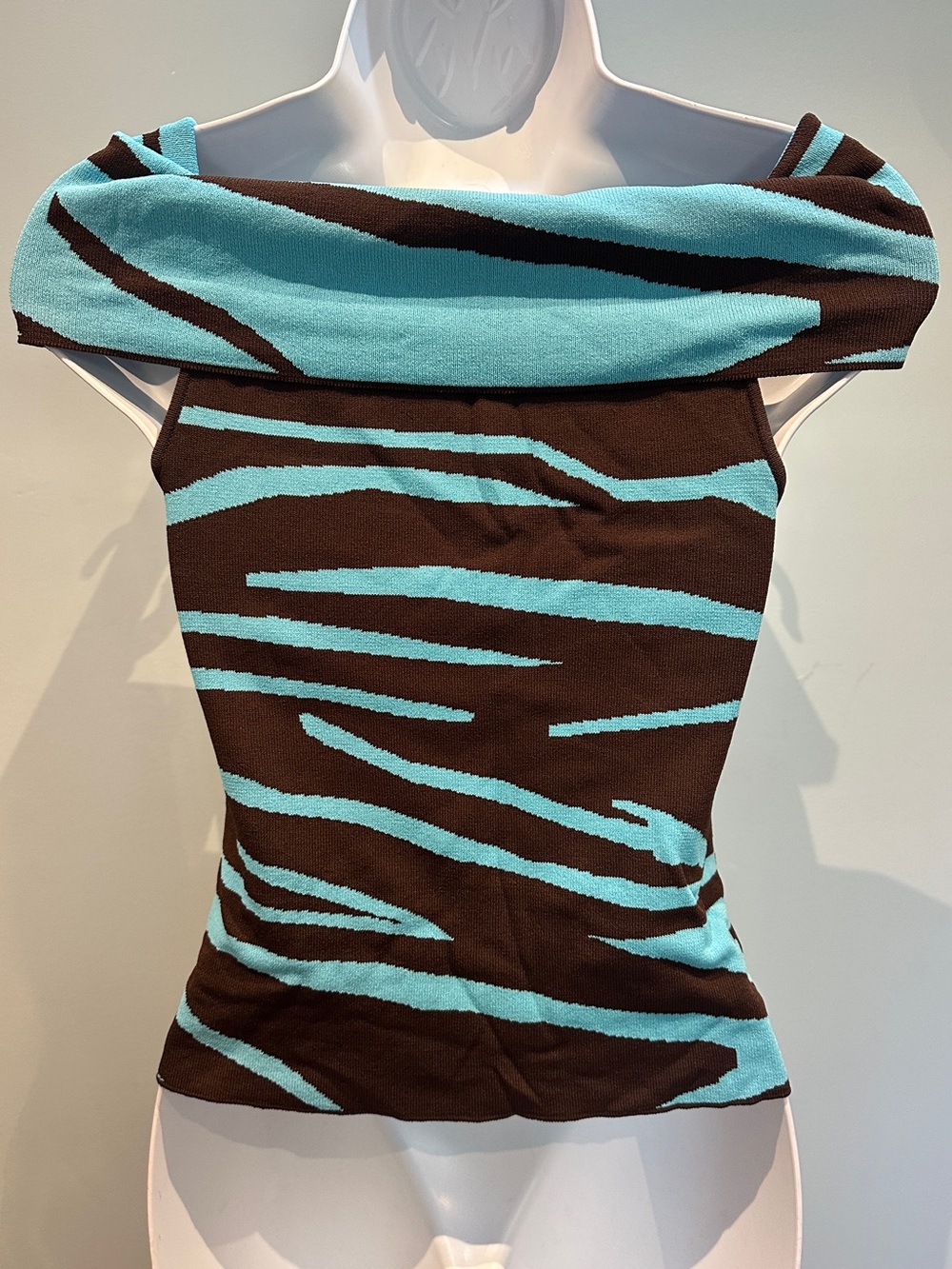 Venini Petite Blue and Brown Y2K Off Shoulder Top Blouse Asymmetrical Size PP - Picture 8 of 11
